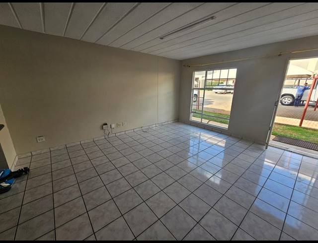 2 BEDROOM APARTMENT FOR SALE IN DIE HOEWES